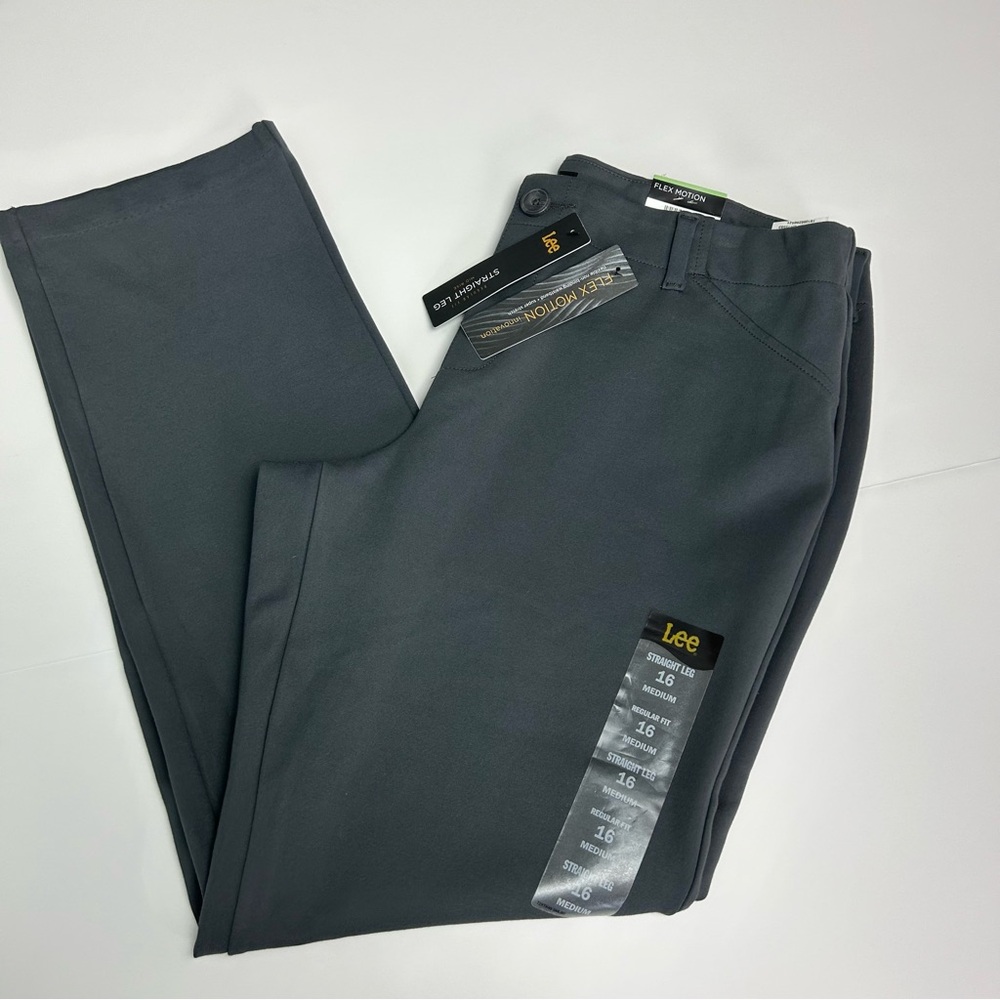 Lee flex motion regular fit Straight leg mid rise pull on pants sz 16M iron NWT